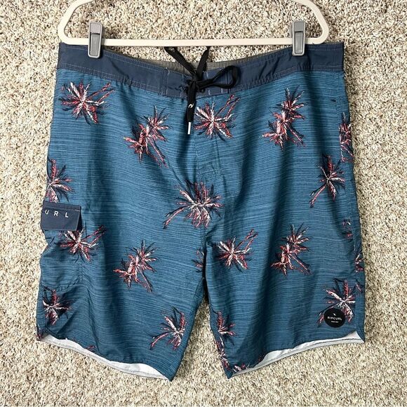 Rip Curl Board Shorts Men’s 36 Blue and Red Tropical Palm Tree Print Swim - Picture 1 of 7